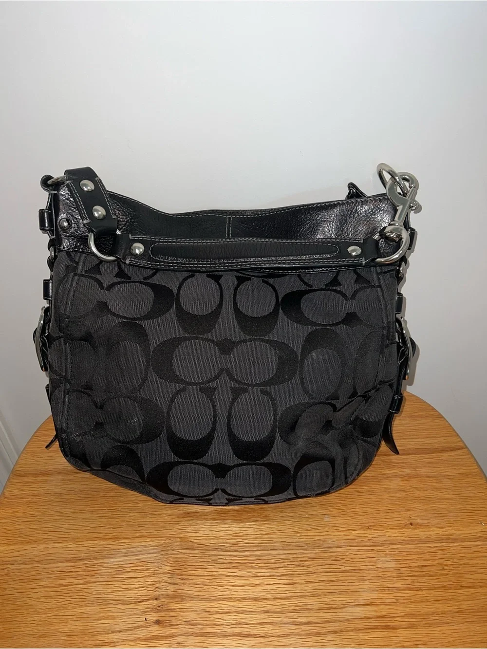 Coach Signature C Hobo Shoulder Bag | Black/Gray Jacquard | Late 2000s Y2K